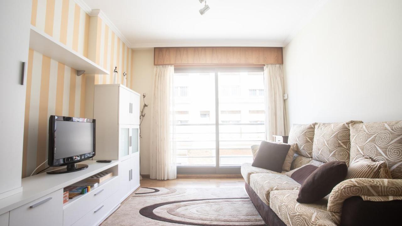 Apartamento En El Centro Con Plaza De Garaje ア・グアルダ エクステリア 写真